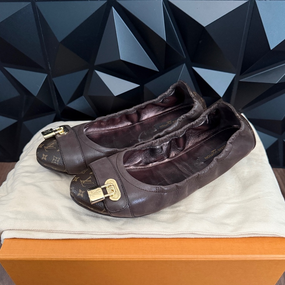 Louis Vuitton Scrunch Ballet Flats size 38